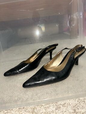 NINE WEST Black Pointed-Toe Slingback Pumps